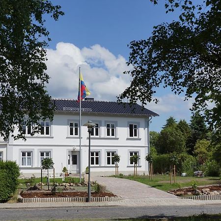 Haus Buddenbrock Auf Ruegen Wiek auf Rügen Esterno foto